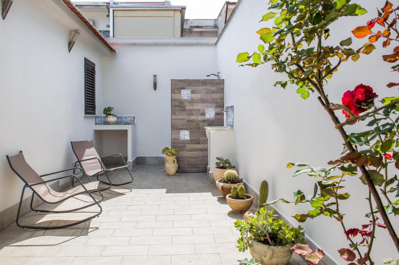Villa Cinzia-150 Mt From The Beach Mondello Exterior foto